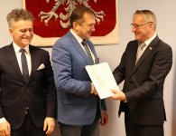 Podpisanie kolejnych umów na drogi w powiecie