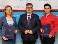 Nauczyciele z awansami zawodowymi