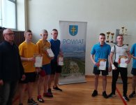 Zagrali w tenisa o puchar starosty