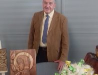 Rzeźbiarz, przed którym drewno nie ma tajemnic