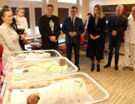 Trojaczki opuściły szpital