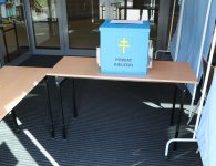Dokumenty pocztą bądź do urny