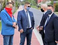 Droga w Nidzie z nową nawierzchnią i chodnikiem