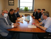 Podpisanie umowy na przebudowę dróg w Górnie