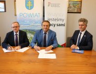 Podpisano umowy na wsparcie osób niepełnosprawnych