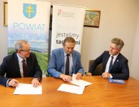 Podpisano umowy na wsparcie osób niepełnosprawnych