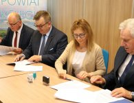 Gminy zlikwidują bariery dla osób niepełnosprawnych