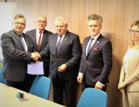 Gminy zlikwidują bariery dla osób niepełnosprawnych