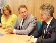 Gminy zlikwidują bariery dla osób niepełnosprawnych