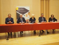 Podpisanie projektu pn. „Przeciwdziałanie przedwczesnemu opuszczeniu rynku pracy przez osoby w wieku aktywności zawodowej pracujące w Starostwie Powiatowym w Kielcach”