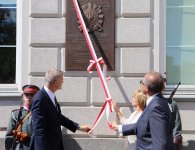 Tablica upamiętniająca 100. rocznicę utworzenia Armii Ochotniczej 