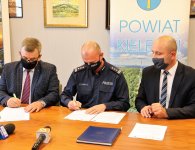 Powiat wspiera policję w walce z COVID-19