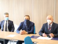 Promesy wręczono w siedzibie Starostwa Powiatowego w Kielcach