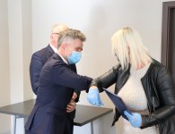 Promesy wręczono w siedzibie Starostwa Powiatowego w Kielcach
