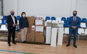 Wsparcie dla powiatowych szkół i poradni  (4)