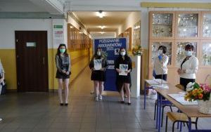 Dla maturzystów zabrzmiał ostatni dzwonek (13)