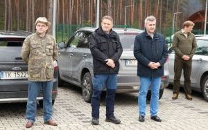 Wspólnie posadzili las  (3)