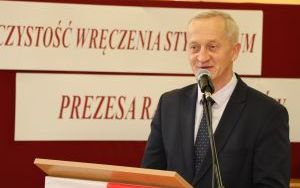 Jacek Kuzia, przewodniczący Rady Powiatu w Kielcach podsumowuje pracę Rady  (5)
