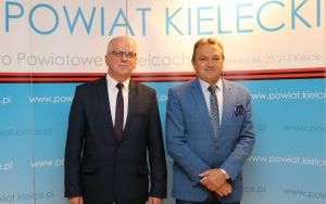 Stefan Bąk, członek Zarządu Powiatu w Kielcach podsumowuje działania w dziedzinie ochrony zdrowia i pomocy społecznej  (7)