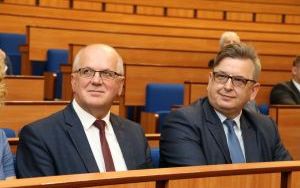 Stefan Bąk, członek Zarządu Powiatu w Kielcach podsumowuje działania w dziedzinie ochrony zdrowia i pomocy społecznej  (14)