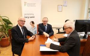 Stefan Bąk, członek Zarządu Powiatu w Kielcach podsumowuje działania w dziedzinie ochrony zdrowia i pomocy społecznej  (8)