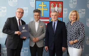 Stefan Bąk, członek Zarządu Powiatu w Kielcach podsumowuje działania w dziedzinie ochrony zdrowia i pomocy społecznej  (14)