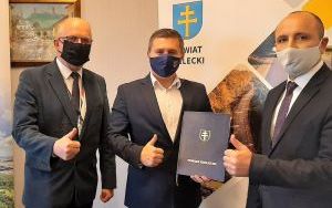 Mariusz Ściana, członek Zarządu Powiatu w Kielcach o półmetku kadencji (11)