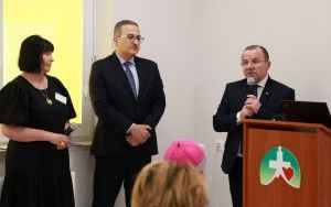 Dla pacjentów z ciężką niewydolnością oddechową (3)