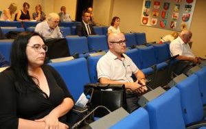 Wotum zaufania oraz absolutorium dla Zarządu Powiatu w Kielcach (2)