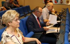 Wotum zaufania oraz absolutorium dla Zarządu Powiatu w Kielcach (4)