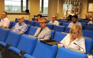 Wotum zaufania oraz absolutorium dla Zarządu Powiatu w Kielcach (1)