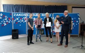 Ostatni dzwonek zabrzmiał w powiatowych szkołach (2)
