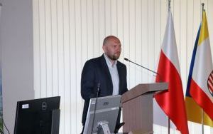 O wsparciu dla organizacji pozarządowych (5)