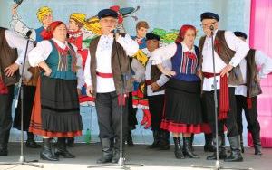 XX Powiatowy Przegląd Zespołów Folklorystycznych i Solistów w Chmielniku  (4)