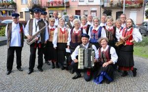 XX Powiatowy Przegląd Zespołów Folklorystycznych i Solistów w Chmielniku  (8)