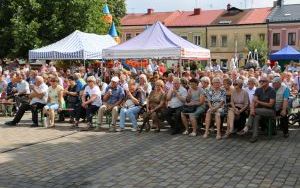 XX Powiatowy Przegląd Zespołów Folklorystycznych i Solistów w Chmielniku  (11)