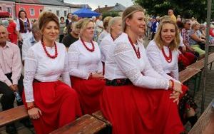 XX Powiatowy Przegląd Zespołów Folklorystycznych i Solistów w Chmielniku  (4)
