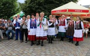 XX Powiatowy Przegląd Zespołów Folklorystycznych i Solistów w Chmielniku  (6)