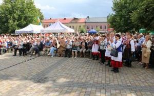XX Powiatowy Przegląd Zespołów Folklorystycznych i Solistów w Chmielniku  (8)