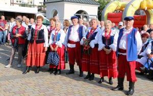 XX Powiatowy Przegląd Zespołów Folklorystycznych i Solistów w Chmielniku  (8)