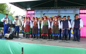 XX Powiatowy Przegląd Zespołów Folklorystycznych i Solistów w Chmielniku  (10)