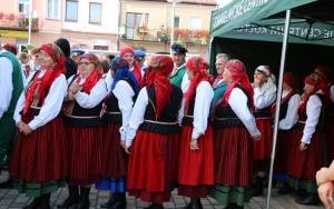 XX Powiatowy Przegląd Zespołów Folklorystycznych i Solistów w Chmielniku  (4)