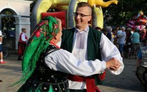 XX Powiatowy Przegląd Zespołów Folklorystycznych i Solistów w Chmielniku  (7)