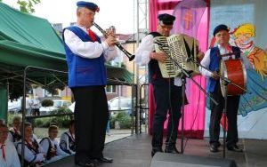 XX Powiatowy Przegląd Zespołów Folklorystycznych i Solistów w Chmielniku  (9)