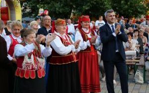 XX Powiatowy Przegląd Zespołów Folklorystycznych i Solistów w Chmielniku  (9)