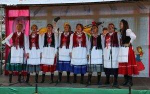 XX Powiatowy Przegląd Zespołów Folklorystycznych i Solistów w Chmielniku  (10)