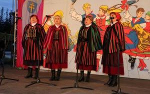 XX Powiatowy Przegląd Zespołów Folklorystycznych i Solistów w Chmielniku  (9)