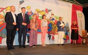 XX Powiatowy Przegląd Zespołów Folklorystycznych i Solistów w Chmielniku  (6)