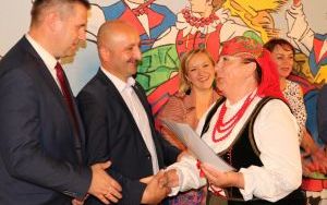 XX Powiatowy Przegląd Zespołów Folklorystycznych i Solistów w Chmielniku  (3)