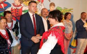 XX Powiatowy Przegląd Zespołów Folklorystycznych i Solistów w Chmielniku  (8)